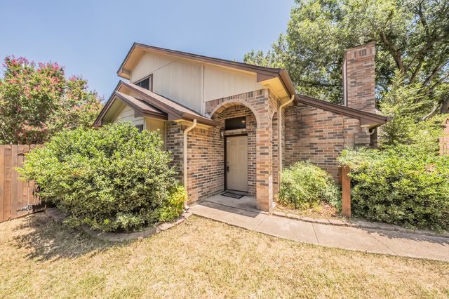 6402 Valleybrooke Court, Arlington, TX 76001