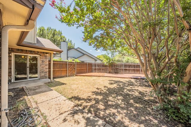 6402 Valleybrooke Court, Arlington, TX 76001