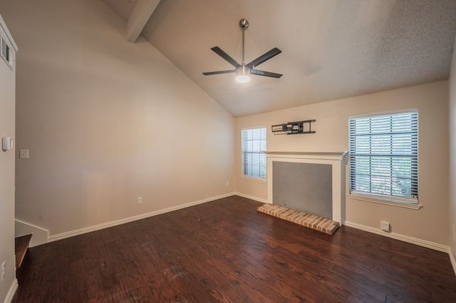6402 Valleybrooke Court, Arlington, TX 76001