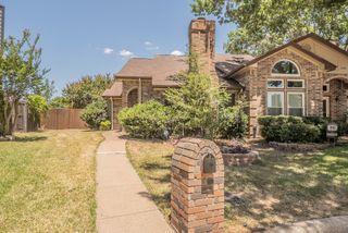 6402 Valleybrooke Court, Arlington, TX 76001