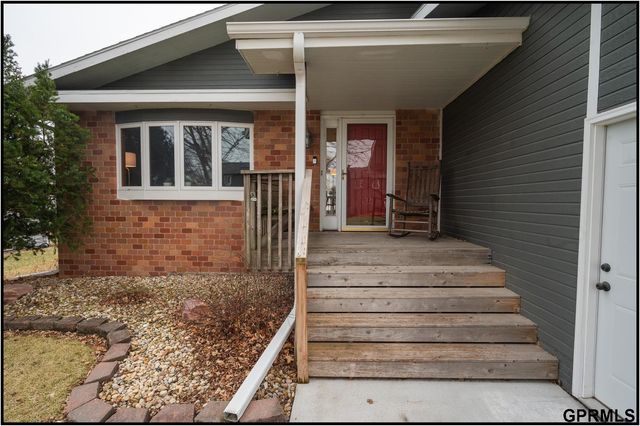 4525 Elk Ridge Road, Lincoln, NE 68516