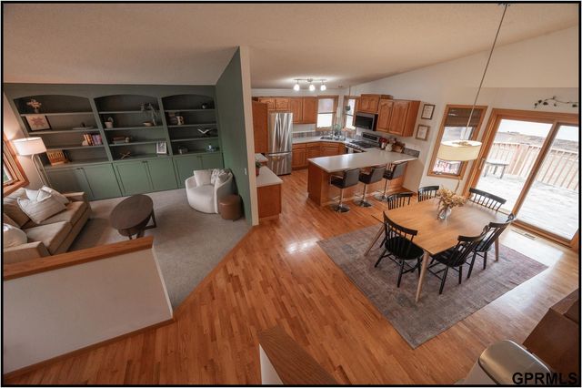 4525 Elk Ridge Road, Lincoln, NE 68516