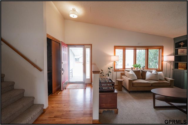 4525 Elk Ridge Road, Lincoln, NE 68516