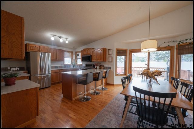 4525 Elk Ridge Road, Lincoln, NE 68516