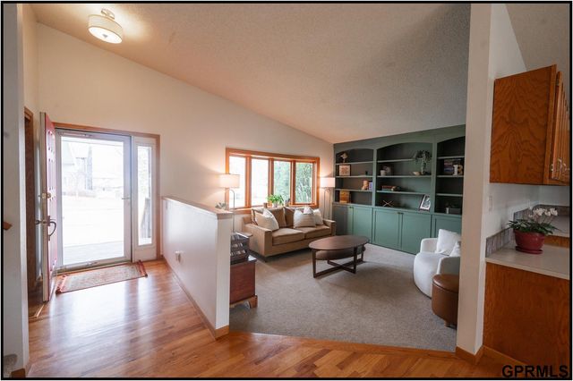 4525 Elk Ridge Road, Lincoln, NE 68516