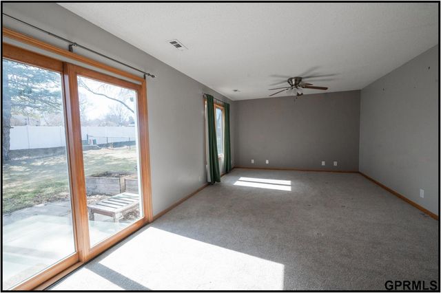 4525 Elk Ridge Road, Lincoln, NE 68516