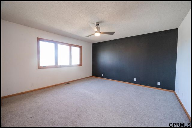 4525 Elk Ridge Road, Lincoln, NE 68516