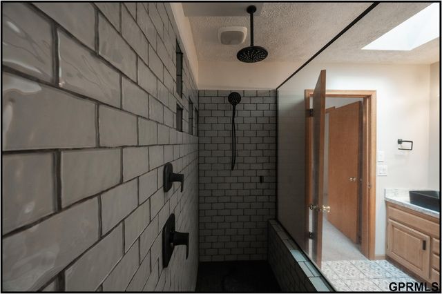 4525 Elk Ridge Road, Lincoln, NE 68516