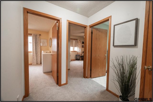 4525 Elk Ridge Road, Lincoln, NE 68516