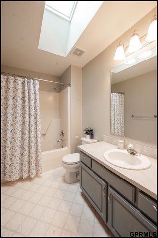 4525 Elk Ridge Road, Lincoln, NE 68516