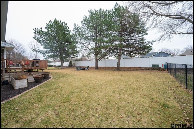 4525 Elk Ridge Road, Lincoln, NE 68516