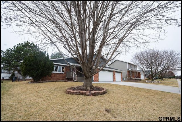 4525 Elk Ridge Road, Lincoln, NE 68516