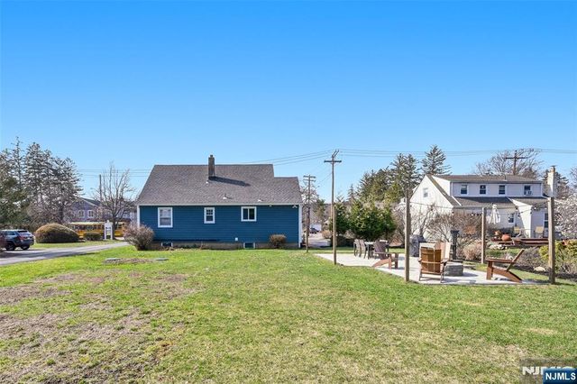 194 Ramapo Valley Road, Oakland, NJ 07436