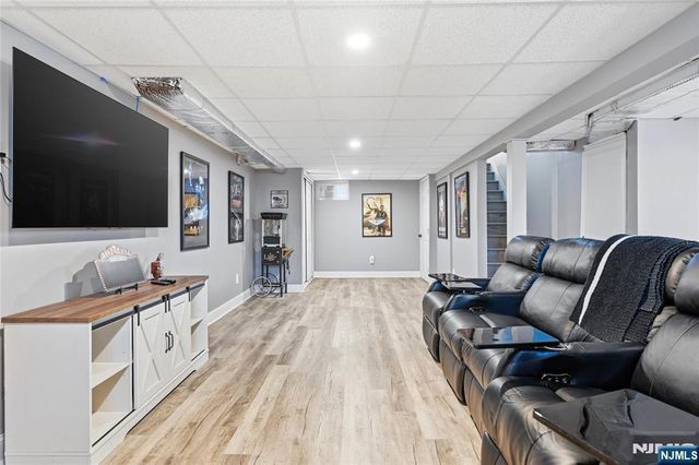 194 Ramapo Valley Road, Oakland, NJ 07436