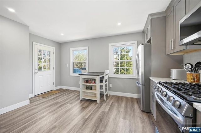 194 Ramapo Valley Road, Oakland, NJ 07436