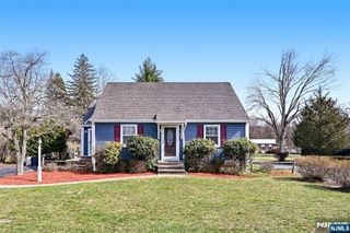 194 Ramapo Valley Road, Oakland, NJ 07436