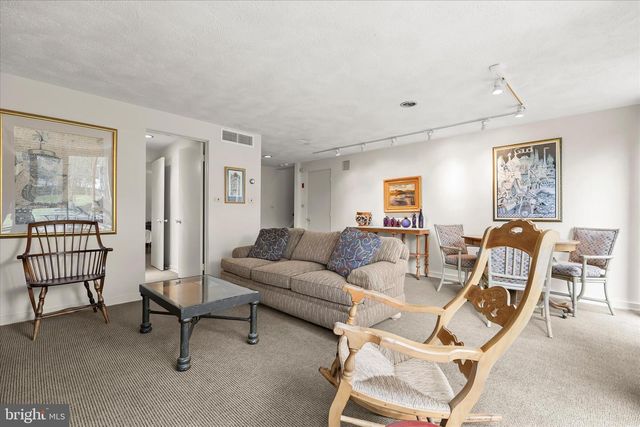 3603 WOODVALLEY DR, Baltimore, MD 21208