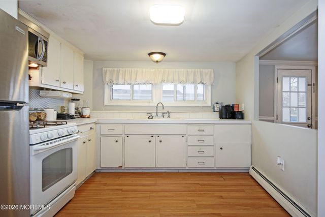 14 Monique Circle, Hazlet, NJ 07730