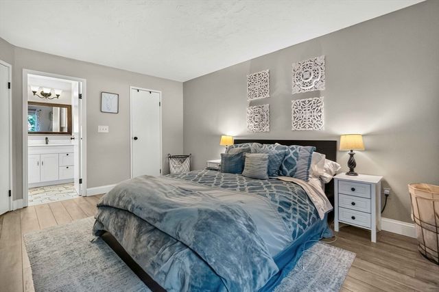 210 Fellsview Terrace 212, Stoneham, MA 02180