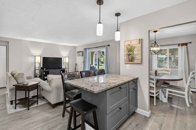 210 Fellsview Terrace 212, Stoneham, MA 02180