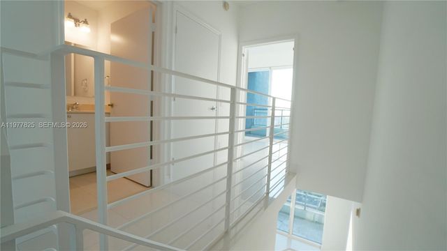 60 SW 13th St 2215, Miami, FL 33130