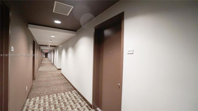 60 SW 13th St 2215, Miami, FL 33130