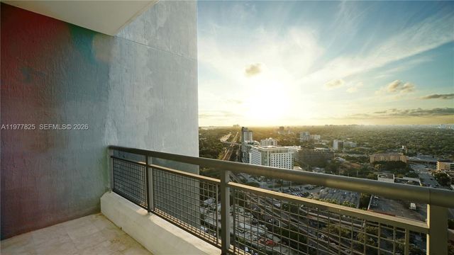 60 SW 13th St 2215, Miami, FL 33130