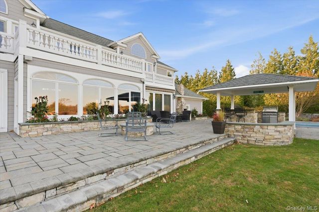 165 Peninsula Drive, Babylon, NY 11702