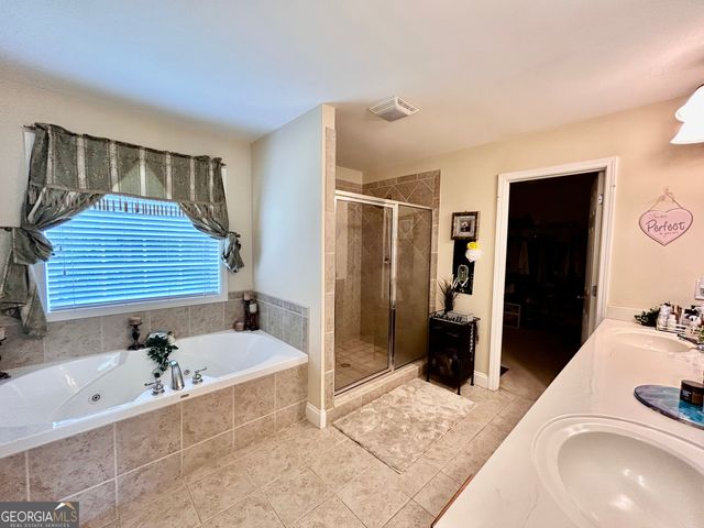 2420 Brynlyn Woods Drive NE, Conyers, GA 30013