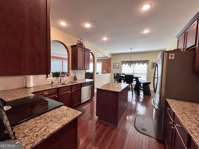 2420 Brynlyn Woods Drive NE, Conyers, GA 30013