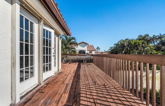 22589 Esplanada Drive, Boca Raton, FL 33433