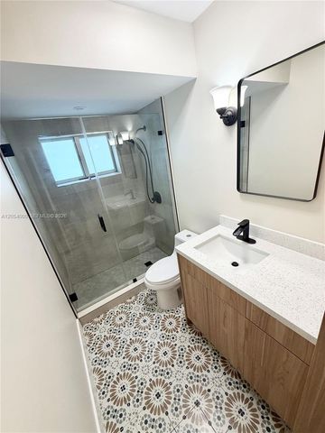 641 Espanola Way 17, Miami Beach, FL 33139