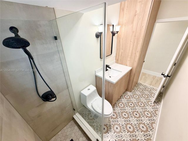 641 Espanola Way 17, Miami Beach, FL 33139