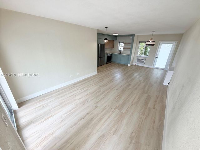641 Espanola Way 17, Miami Beach, FL 33139