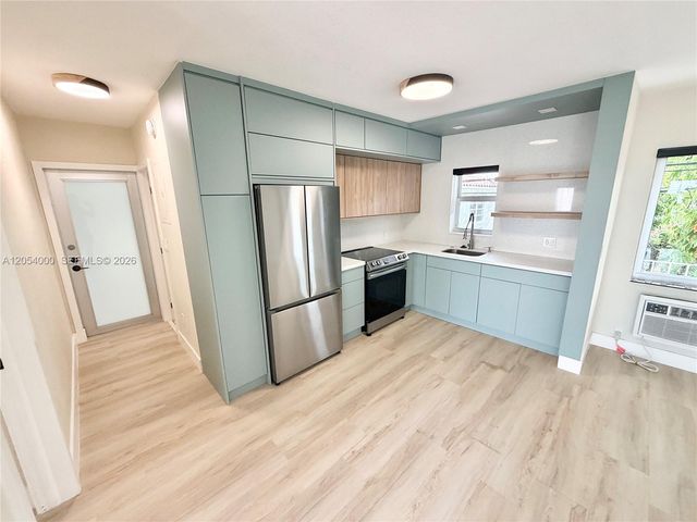 641 Espanola Way 17, Miami Beach, FL 33139