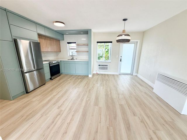 641 Espanola Way 17, Miami Beach, FL 33139