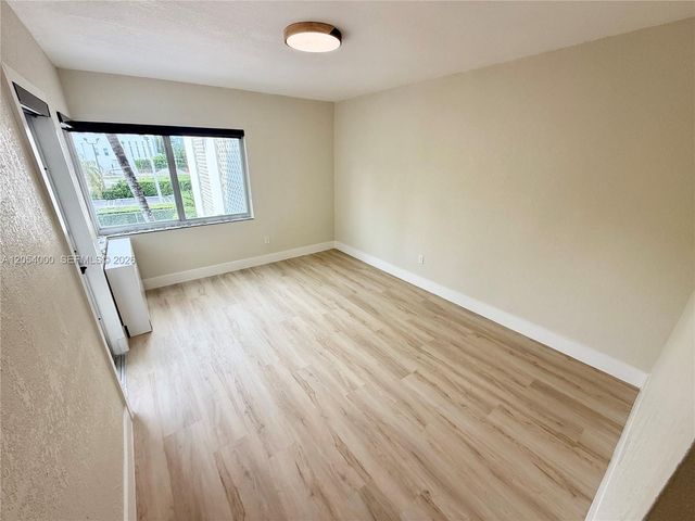641 Espanola Way 17, Miami Beach, FL 33139