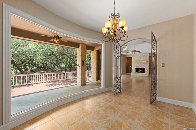 283 Shady Grove Dr, Bulverde, TX 78163