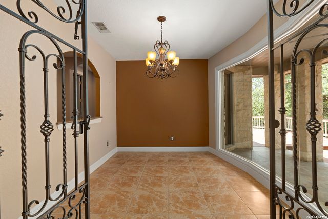 283 Shady Grove Dr, Bulverde, TX 78163