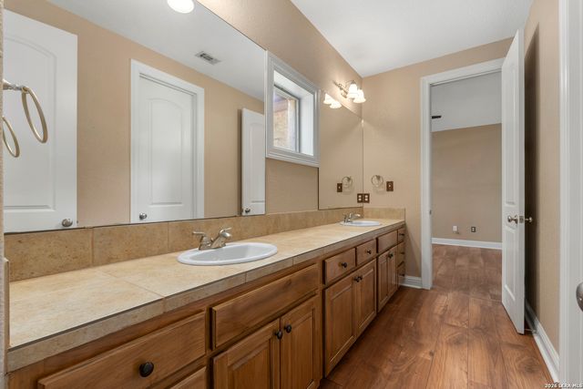 283 Shady Grove Dr, Bulverde, TX 78163