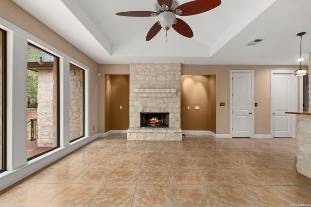 283 Shady Grove Dr, Bulverde, TX 78163