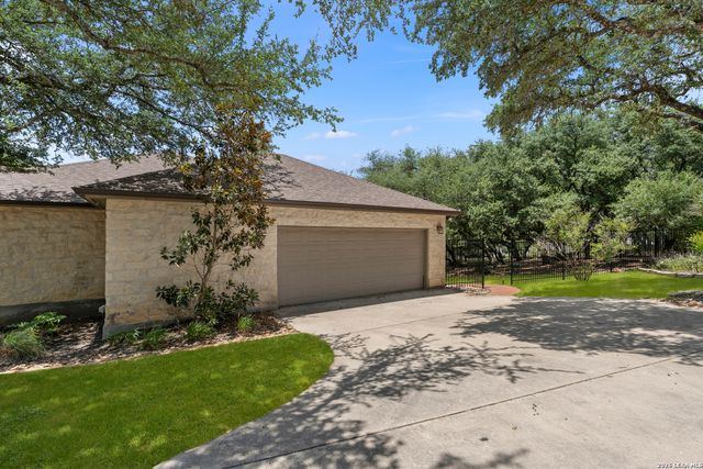 283 Shady Grove Dr, Bulverde, TX 78163