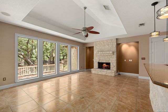 283 Shady Grove Dr, Bulverde, TX 78163