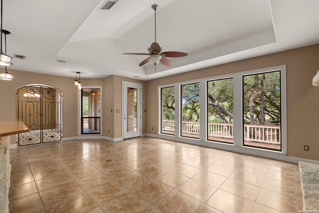 283 Shady Grove Dr, Bulverde, TX 78163