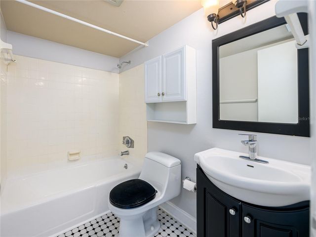 120 S CHURCH AVENUE 209, Tampa, FL 33609