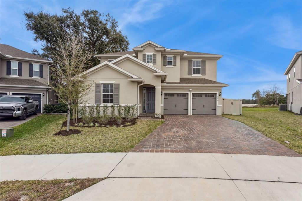594 VIA BELLA COURT, Howey In The Hills, FL 34737