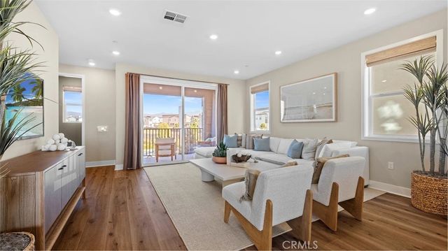 721 Sonia, Irvine, CA 92618