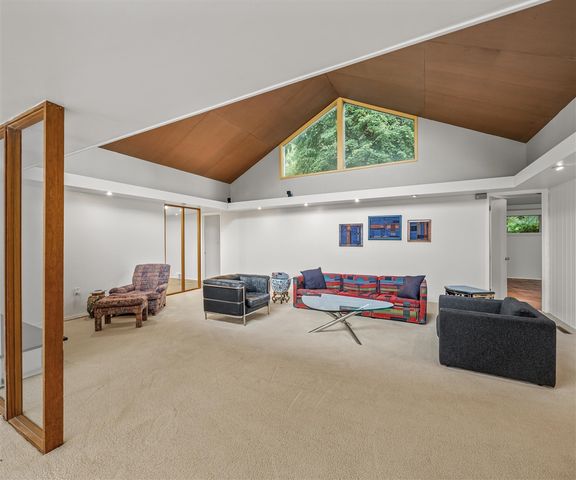 3586 E Huron River Drive, Ann Arbor, MI 48104