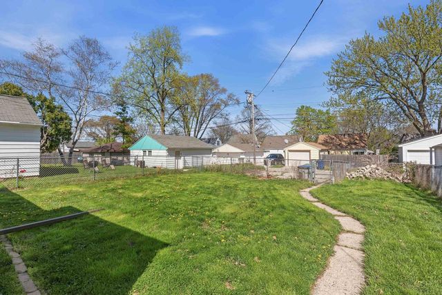 3930 70TH STREET, Milwaukee, WI 53216