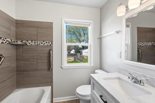 3930 70TH STREET, Milwaukee, WI 53216